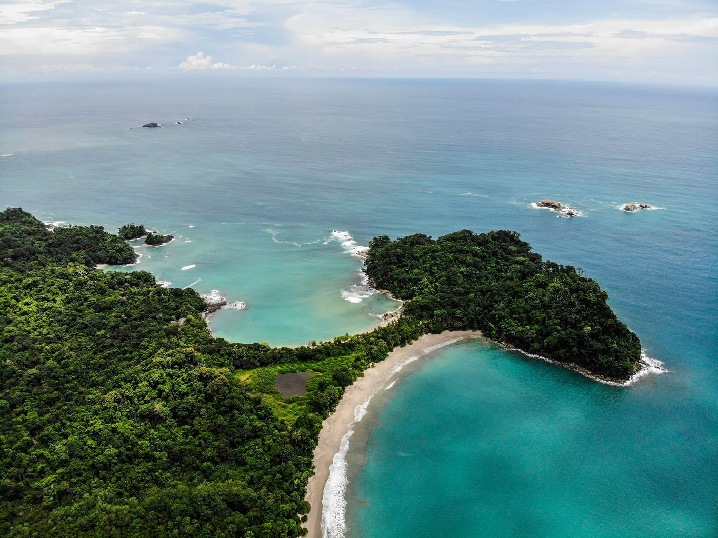 Baie tropicale vue du ciel